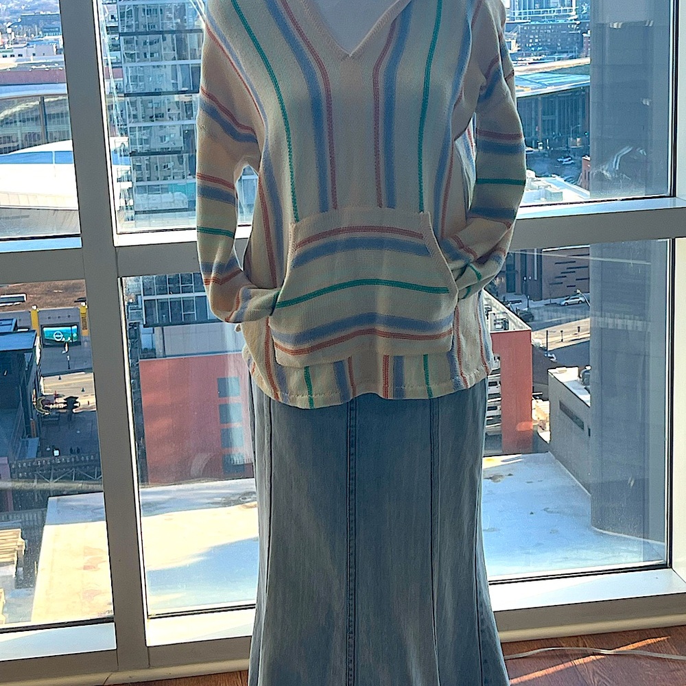 Three birds nest sweater